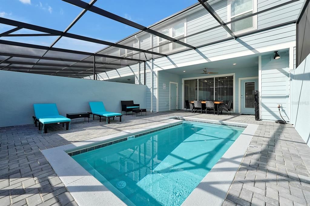 For Sale: $489,000 (5 beds, 4 baths, 2283 Square Feet)