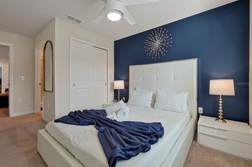 For Sale: $489,000 (5 beds, 4 baths, 2283 Square Feet)