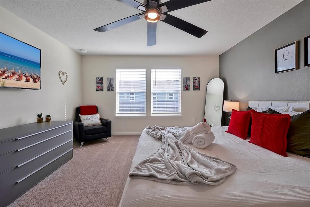 For Sale: $489,000 (5 beds, 4 baths, 2283 Square Feet)