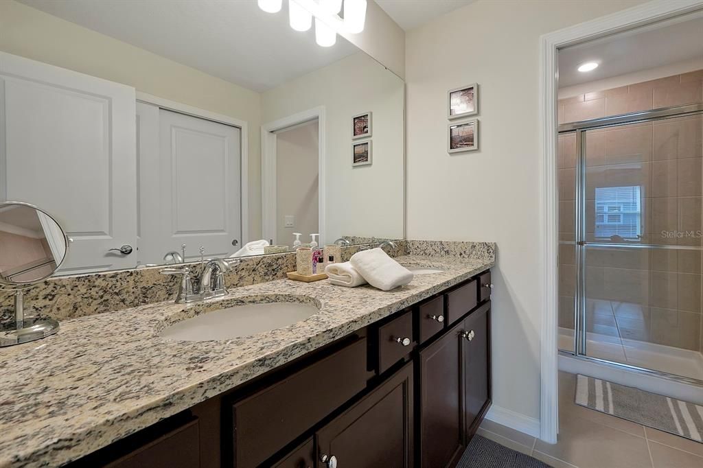 For Sale: $489,000 (5 beds, 4 baths, 2283 Square Feet)