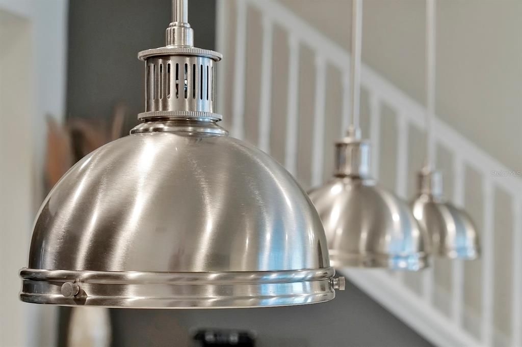 For Sale: $489,000 (5 beds, 4 baths, 2283 Square Feet)