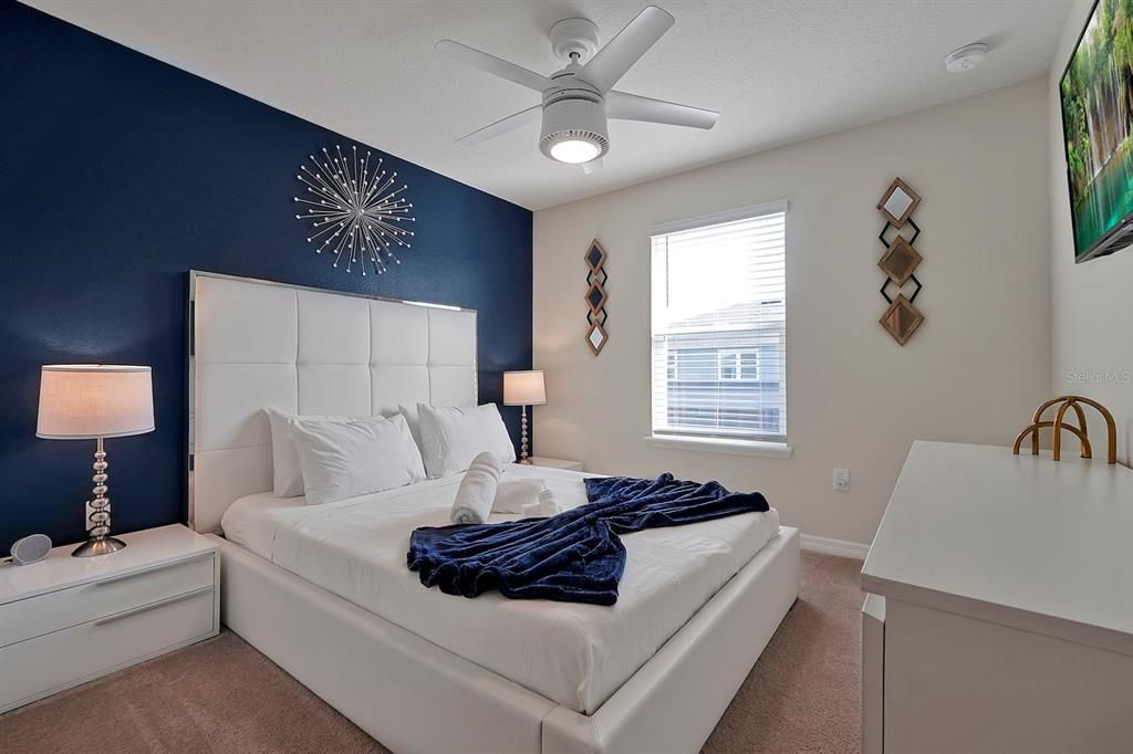 For Sale: $489,000 (5 beds, 4 baths, 2283 Square Feet)