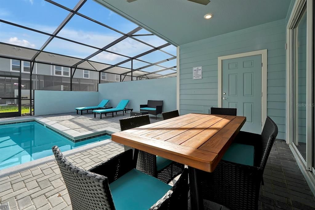 For Sale: $489,000 (5 beds, 4 baths, 2283 Square Feet)