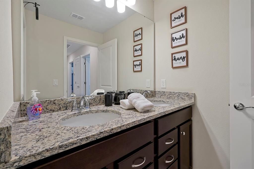 For Sale: $489,000 (5 beds, 4 baths, 2283 Square Feet)