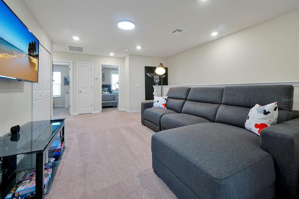 For Sale: $489,000 (5 beds, 4 baths, 2283 Square Feet)