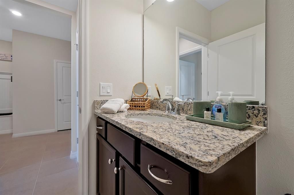 For Sale: $489,000 (5 beds, 4 baths, 2283 Square Feet)