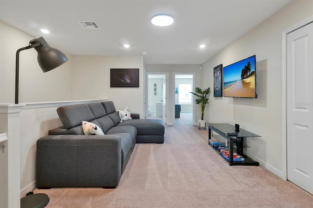 For Sale: $489,000 (5 beds, 4 baths, 2283 Square Feet)