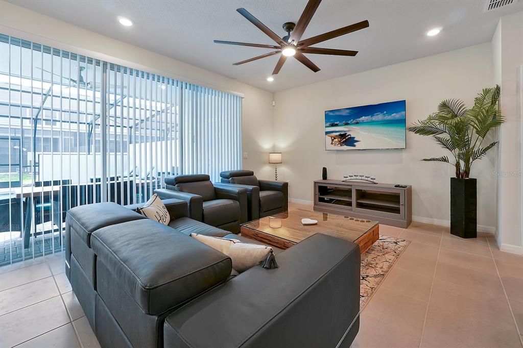 For Sale: $489,000 (5 beds, 4 baths, 2283 Square Feet)