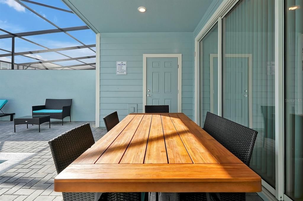 For Sale: $489,000 (5 beds, 4 baths, 2283 Square Feet)