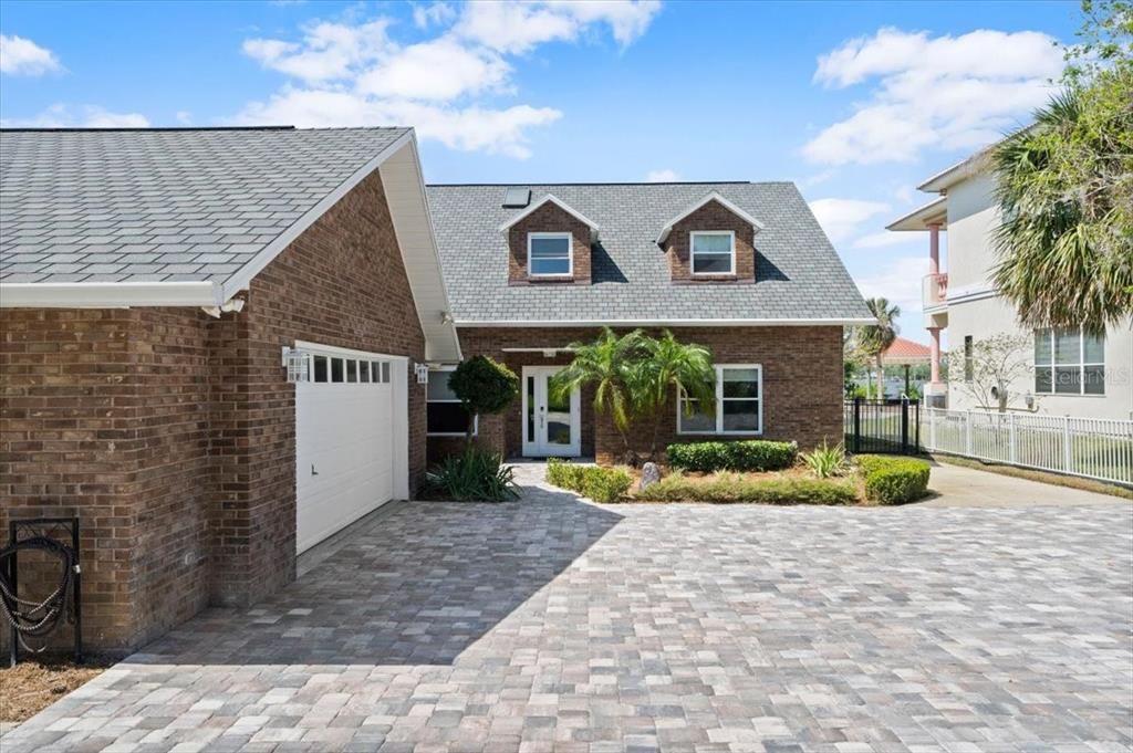 For Sale: $1,750,000 (3 beds, 2 baths, 3230 Square Feet)