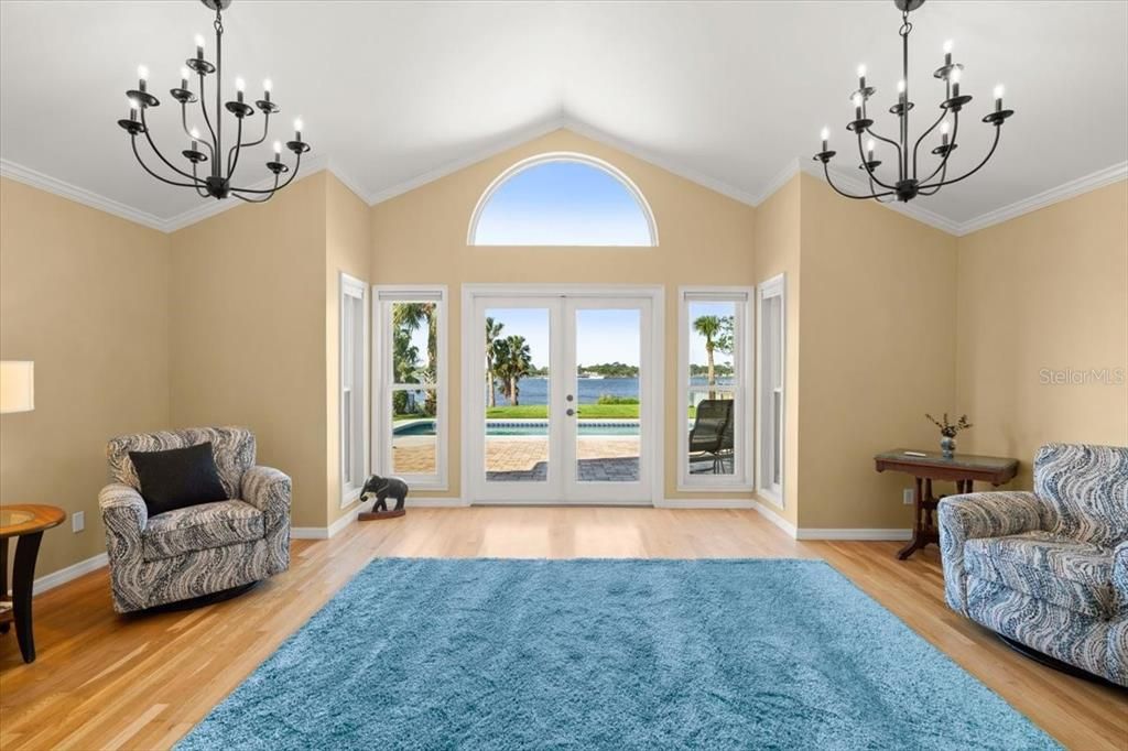 For Sale: $1,750,000 (3 beds, 2 baths, 3230 Square Feet)