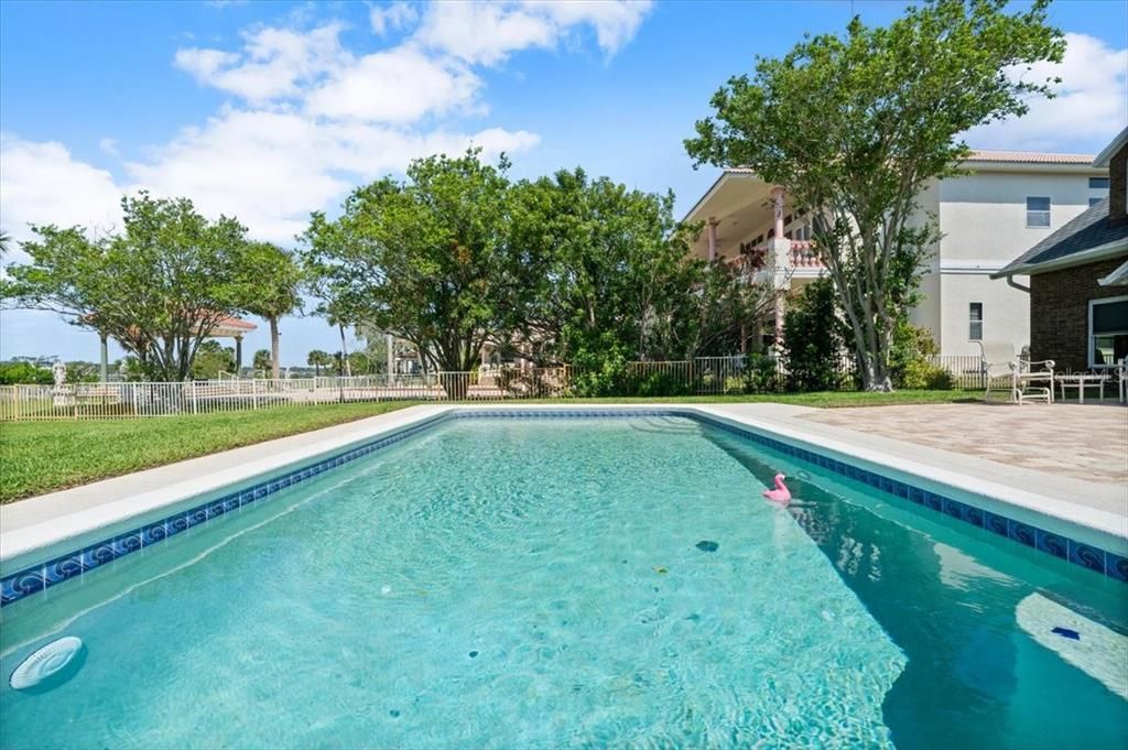 For Sale: $1,750,000 (3 beds, 2 baths, 3230 Square Feet)