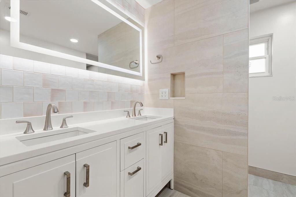 For Sale: $1,750,000 (3 beds, 2 baths, 3230 Square Feet)