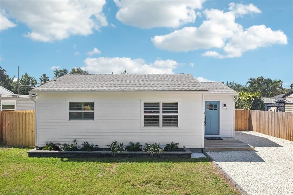 Vendido Recientemente: $345,000 (2 camas, 1 baños, 921 Pies cuadrados)