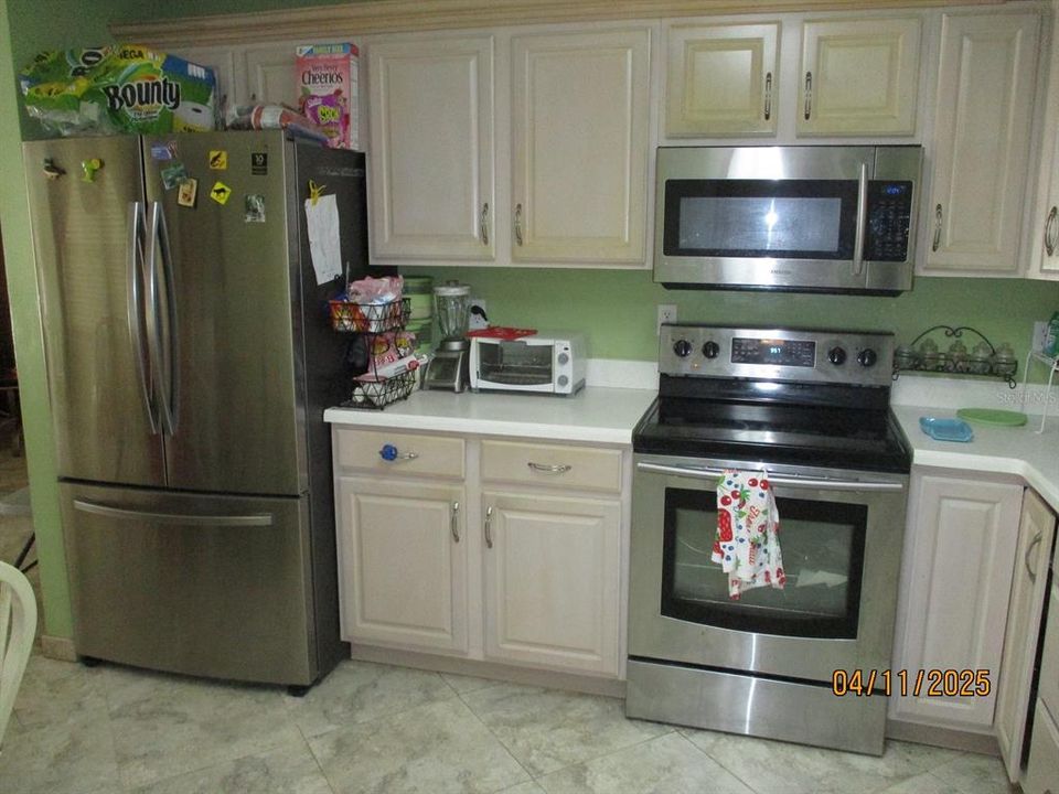 На продажу: $340,000 (4 спален, 2 ванн, 1740 Квадратных фут)