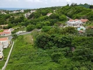 En Venta: $295,000 (0.52 acres)