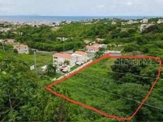 En Venta: $295,000 (0.52 acres)