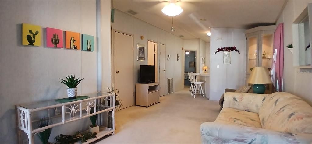 For Sale: $129,500 (2 beds, 2 baths, 960 Square Feet)
