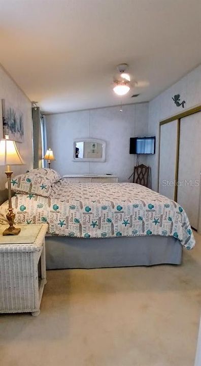 For Sale: $129,500 (2 beds, 2 baths, 960 Square Feet)