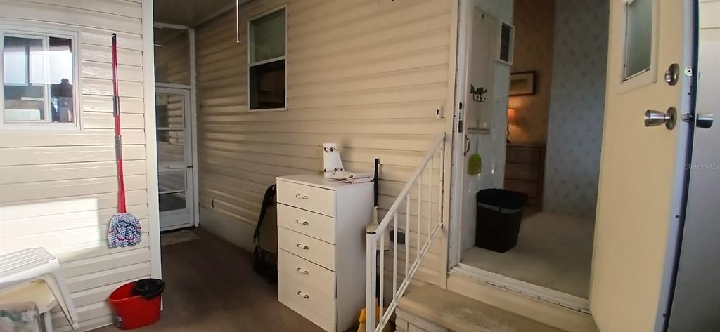 For Sale: $129,500 (2 beds, 2 baths, 960 Square Feet)