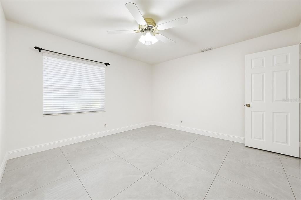 Под контрактом: $750,000 (5 спален, 2 ванн, 2841 Квадратных фут)