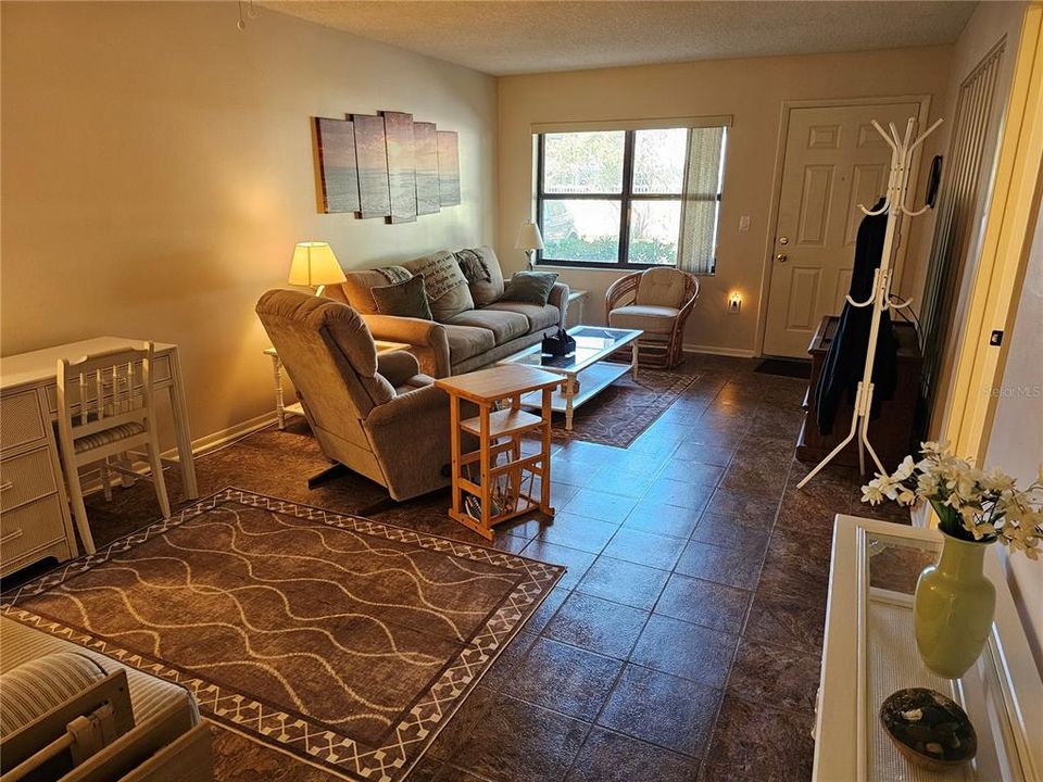 En Venta: $99,900 (2 camas, 2 baños, 1050 Pies cuadrados)