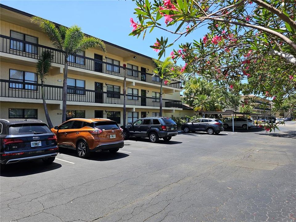 En Venta: $99,900 (2 camas, 2 baños, 1050 Pies cuadrados)