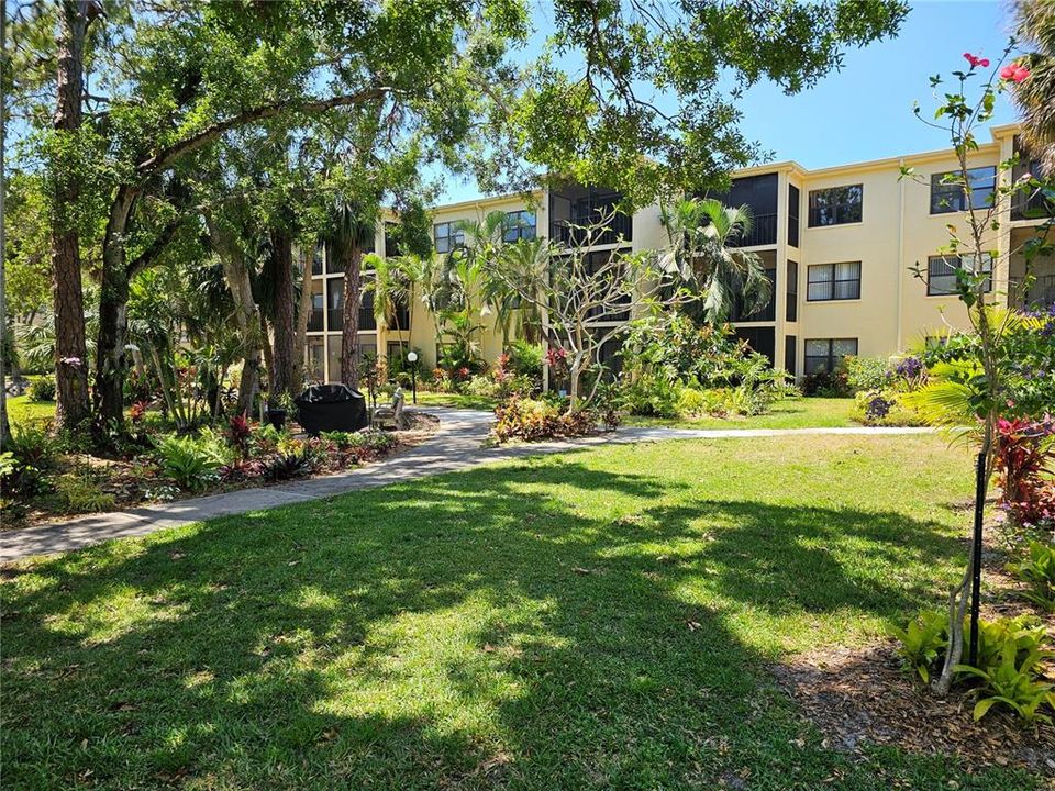 En Venta: $99,900 (2 camas, 2 baños, 1050 Pies cuadrados)