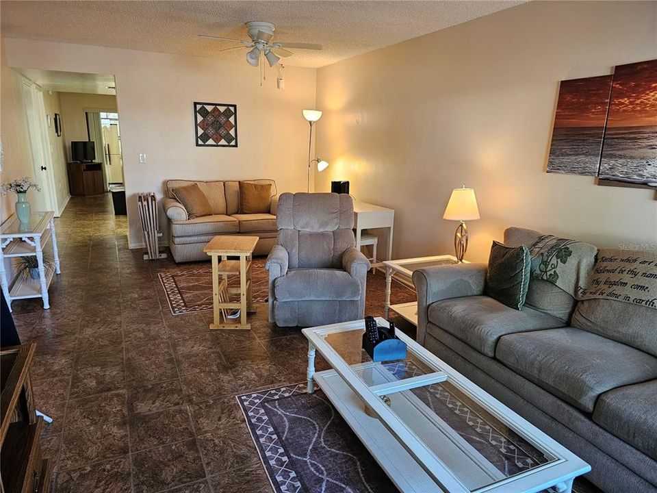 En Venta: $99,900 (2 camas, 2 baños, 1050 Pies cuadrados)