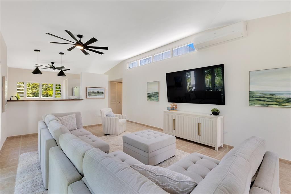 Active With Contract: $675,000 (3 beds, 2 baths, 1700 Square Feet)