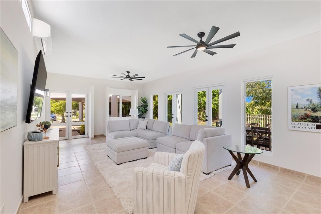 Active With Contract: $675,000 (3 beds, 2 baths, 1700 Square Feet)