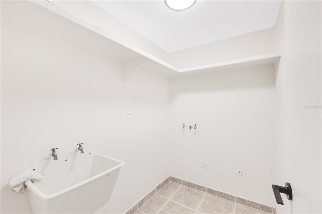 Active With Contract: $675,000 (3 beds, 2 baths, 1700 Square Feet)