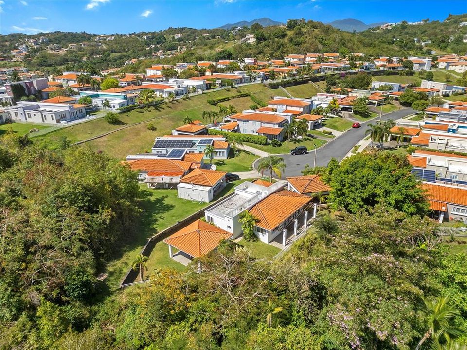 Active With Contract: $675,000 (3 beds, 2 baths, 1700 Square Feet)