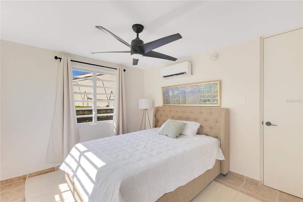 Active With Contract: $675,000 (3 beds, 2 baths, 1700 Square Feet)