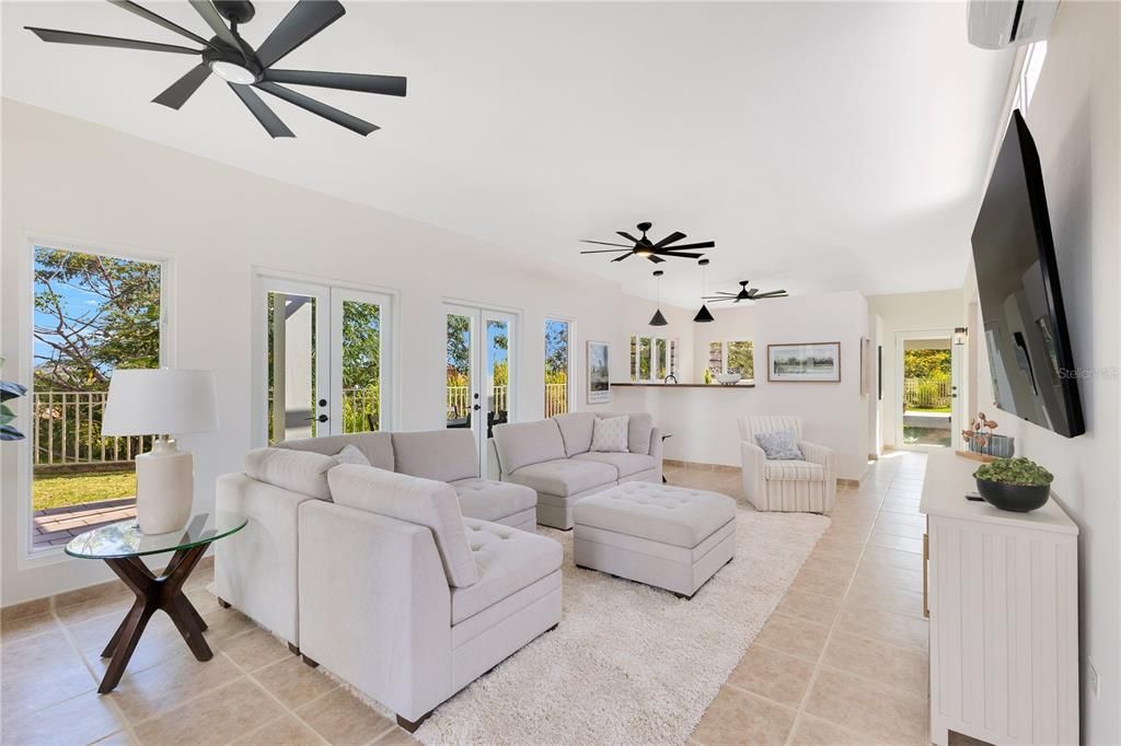 Active With Contract: $675,000 (3 beds, 2 baths, 1700 Square Feet)