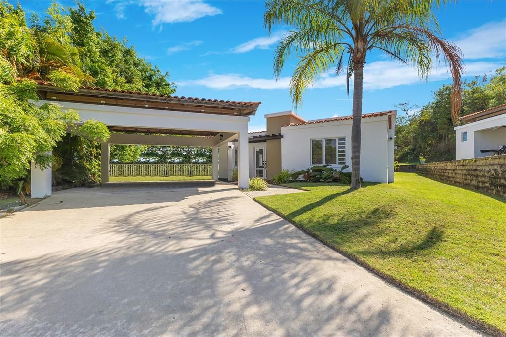 Active With Contract: $675,000 (3 beds, 2 baths, 1700 Square Feet)