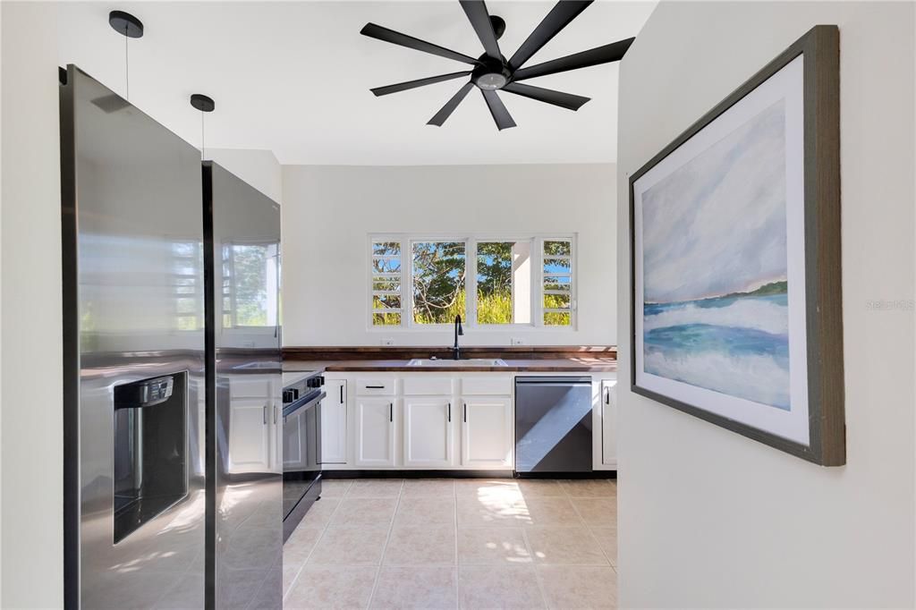 Active With Contract: $675,000 (3 beds, 2 baths, 1700 Square Feet)