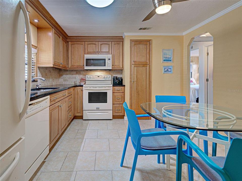 For Sale: $190,000 (3 beds, 2 baths, 1248 Square Feet)