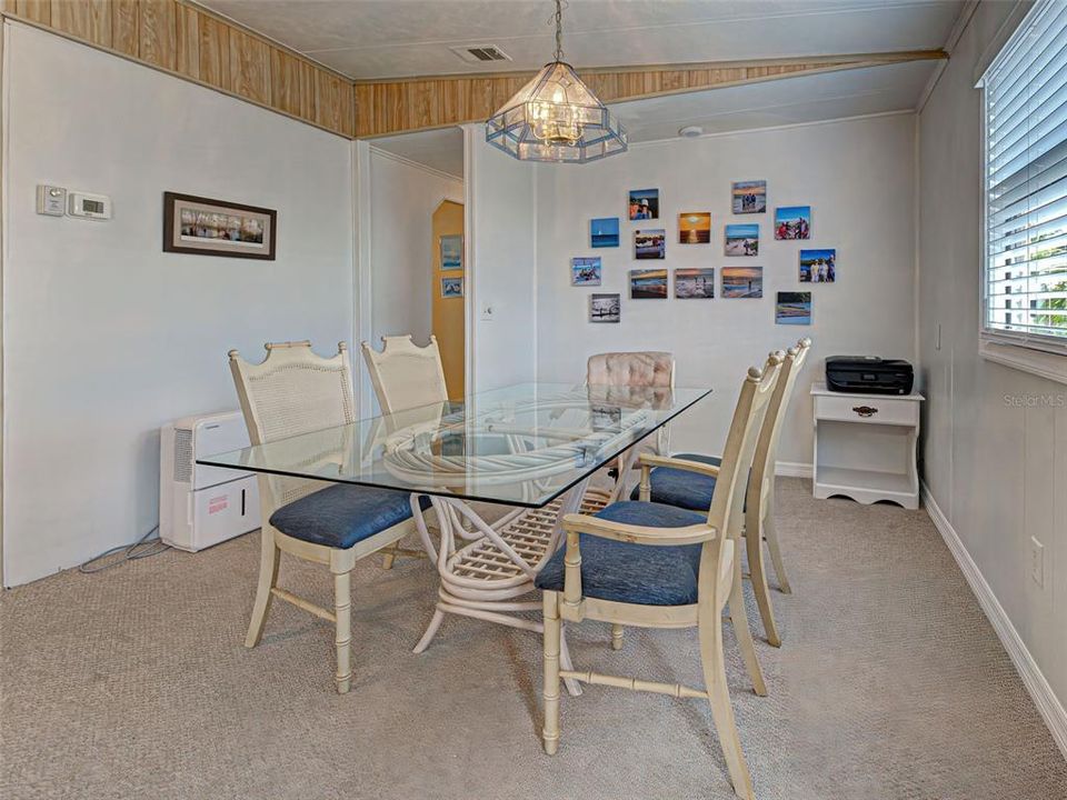 For Sale: $190,000 (3 beds, 2 baths, 1248 Square Feet)