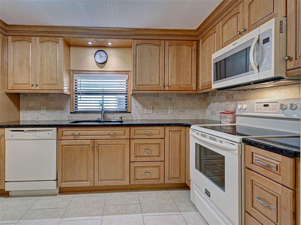 For Sale: $190,000 (3 beds, 2 baths, 1248 Square Feet)