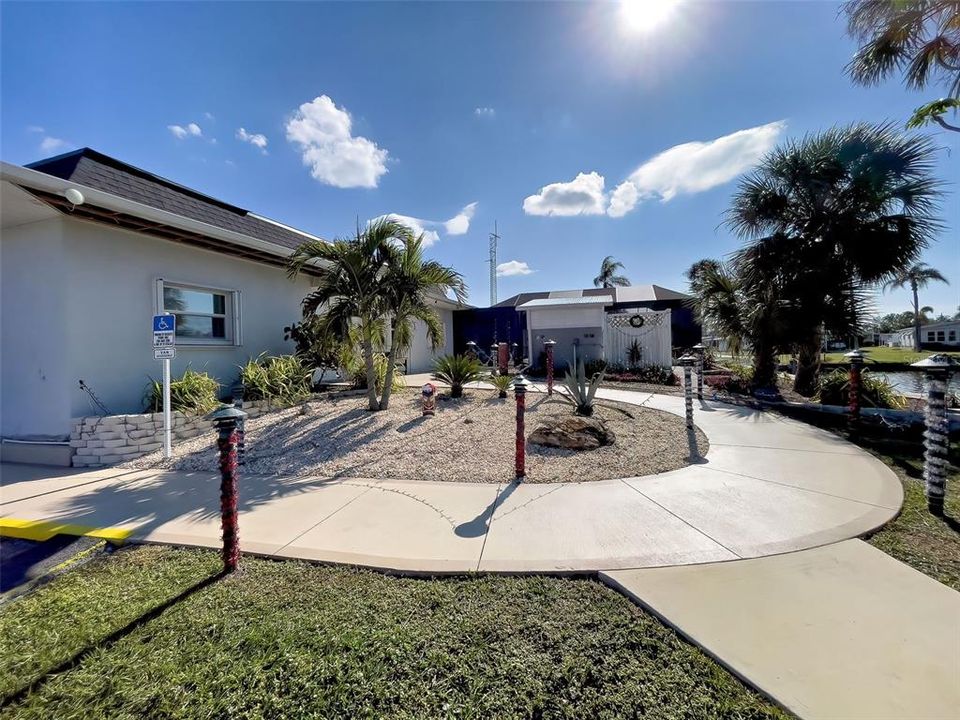 For Sale: $190,000 (3 beds, 2 baths, 1248 Square Feet)