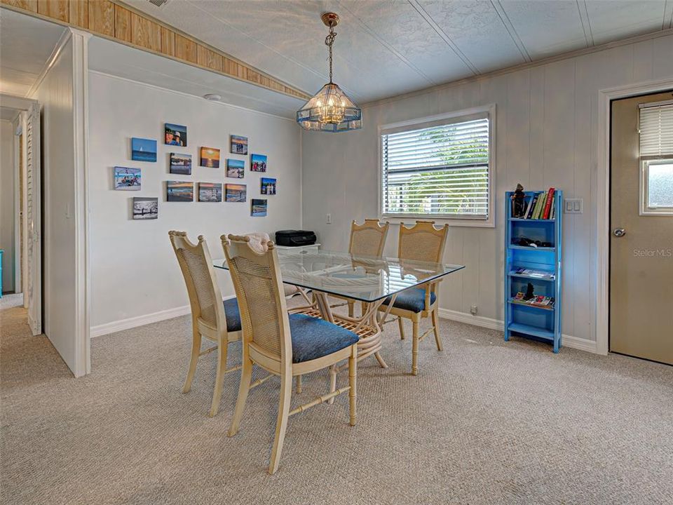 For Sale: $190,000 (3 beds, 2 baths, 1248 Square Feet)