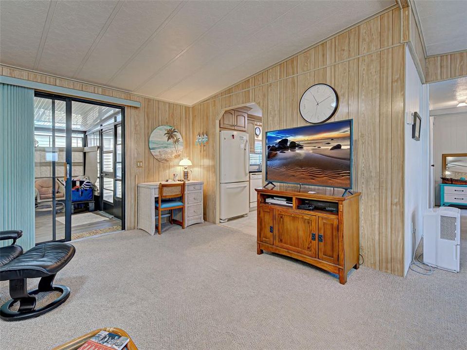 For Sale: $190,000 (3 beds, 2 baths, 1248 Square Feet)