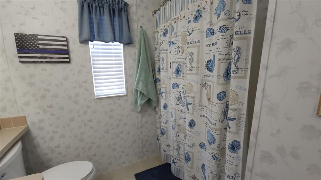 Active With Contract: $155,900 (1 beds, 2 baths, 734 Square Feet)