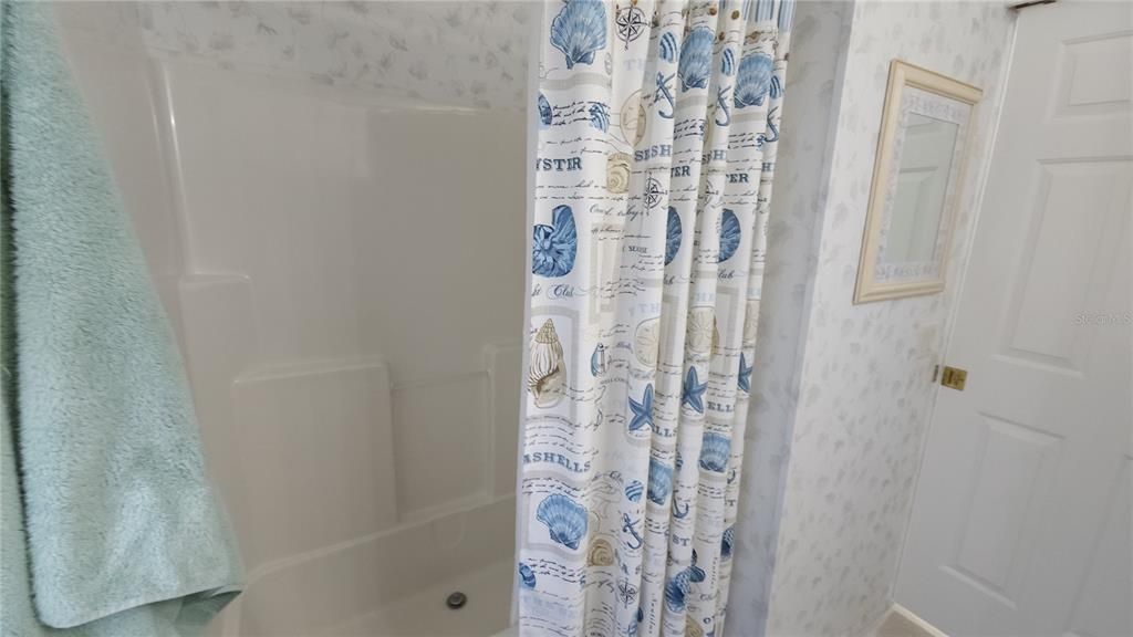 Active With Contract: $155,900 (1 beds, 2 baths, 734 Square Feet)