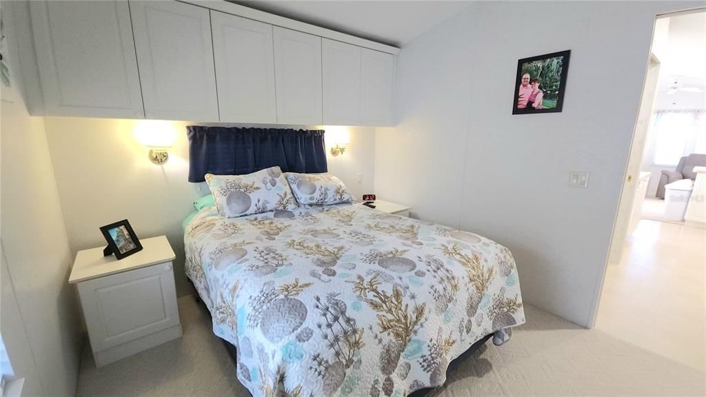 Active With Contract: $155,900 (1 beds, 2 baths, 734 Square Feet)