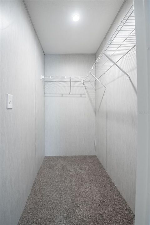 Active With Contract: $259,900 (3 beds, 2 baths, 1456 Square Feet)