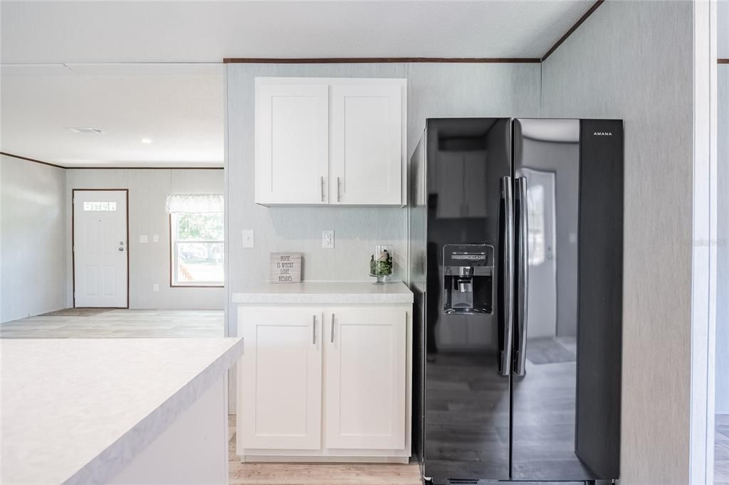 Active With Contract: $259,900 (3 beds, 2 baths, 1456 Square Feet)