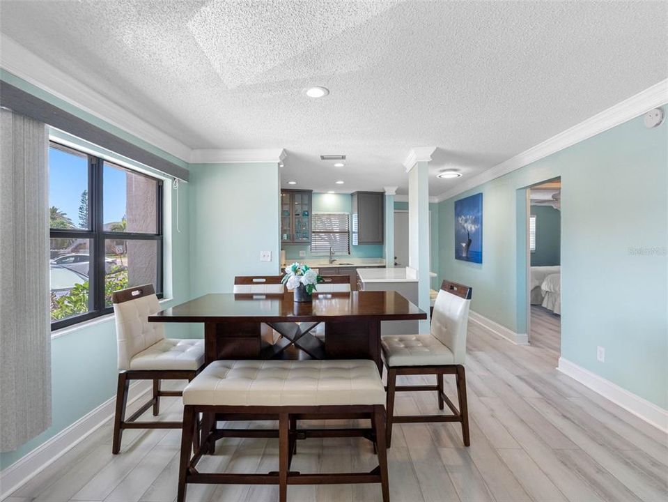 For Sale: $499,000 (2 beds, 2 baths, 1118 Square Feet)