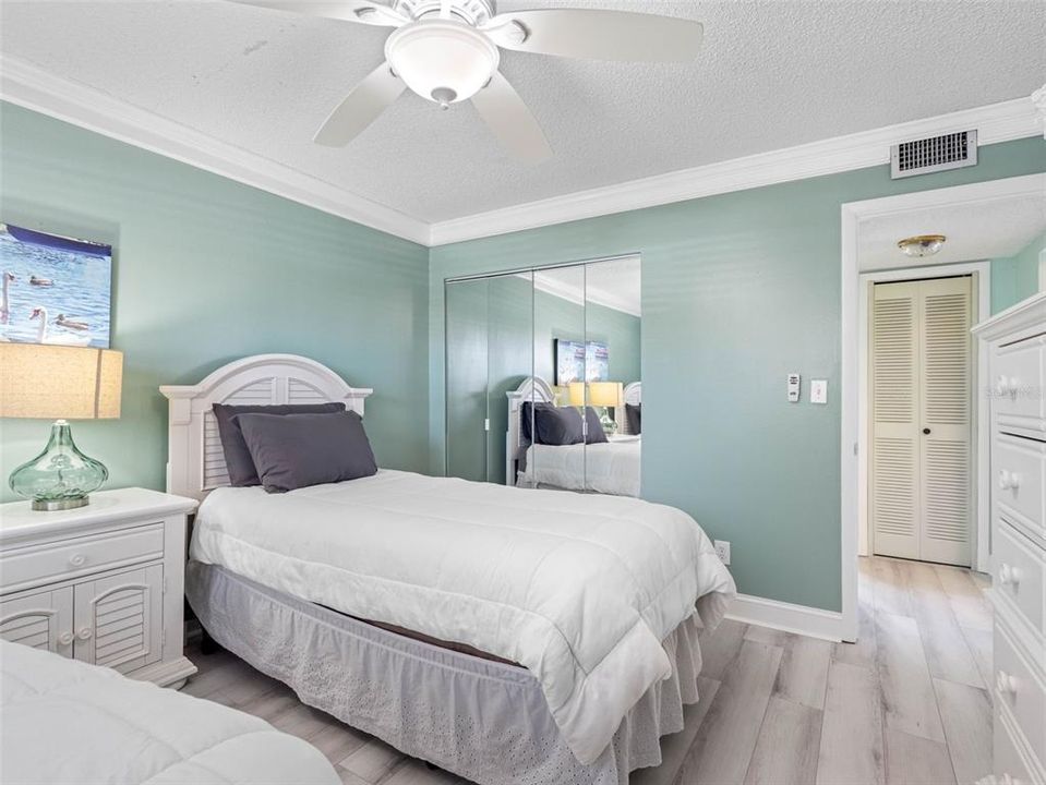 For Sale: $499,000 (2 beds, 2 baths, 1118 Square Feet)